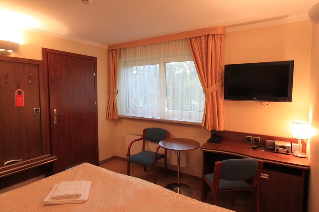 Hôtel Willa Pod Skrzydlami à Międzybrodzie Bialskie Extérieur photo