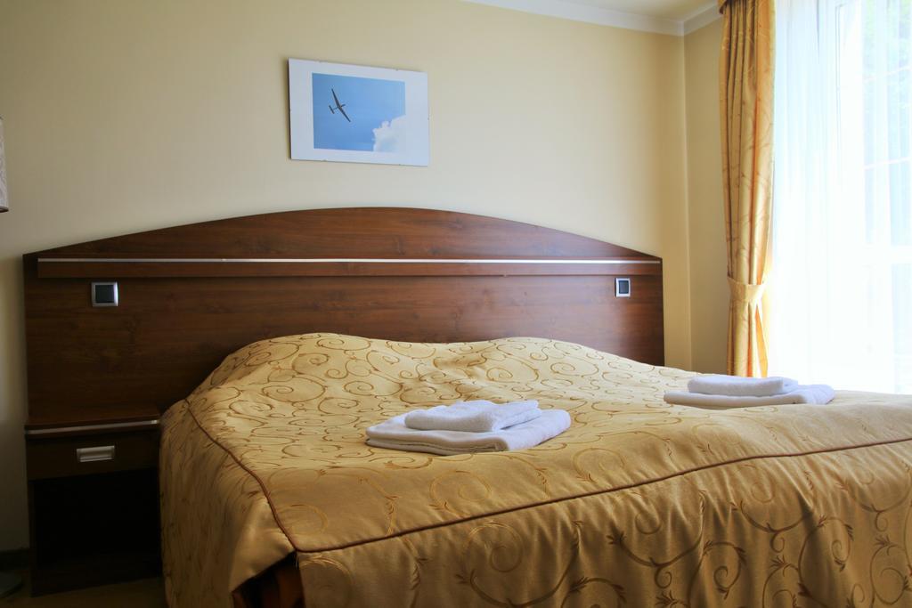 Hôtel Willa Pod Skrzydlami à Międzybrodzie Bialskie Extérieur photo