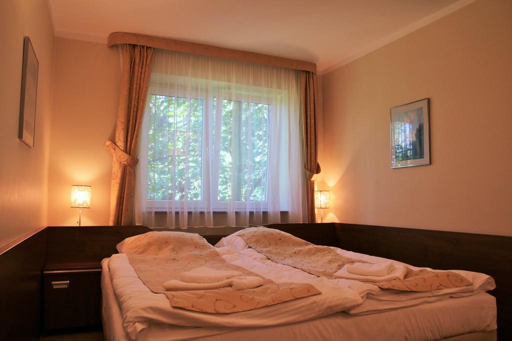 Hôtel Willa Pod Skrzydlami à Międzybrodzie Bialskie Extérieur photo